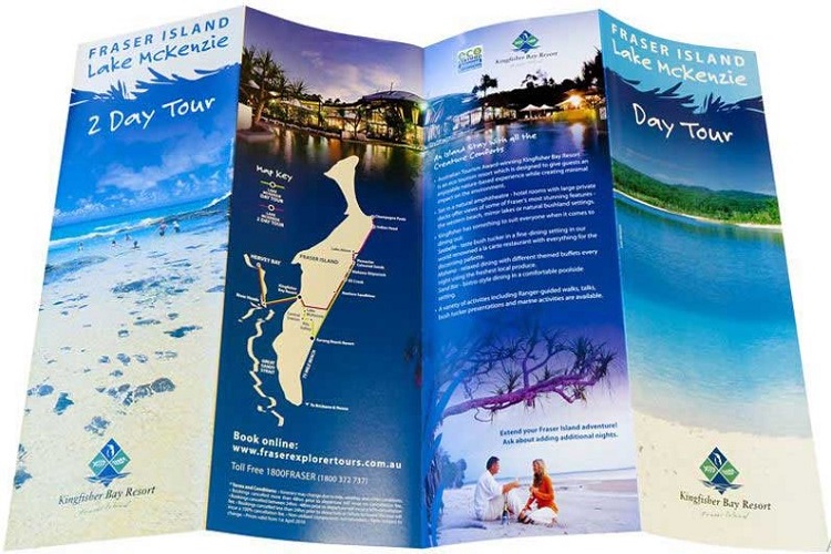 Mẫu thiết kế brochure du lịch 4 mặt